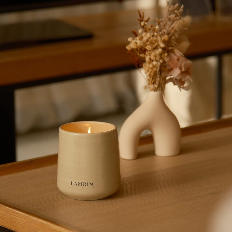 เทียนหอม scent perfume candle เครื่องหอม อโรม่า น้ำมันหอมระเหย ผ่อนคลาย relax aroma aromatherapy esstential oil
